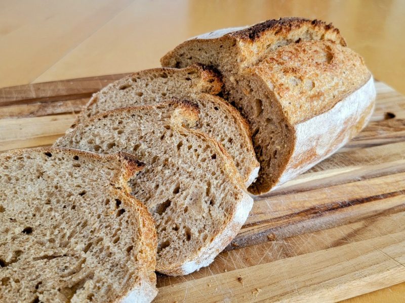 Pan de masa fermentada de trigo integral apto para niños