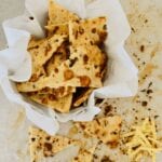 Receta de galletas de masa fermentada con jalapeño cheddar