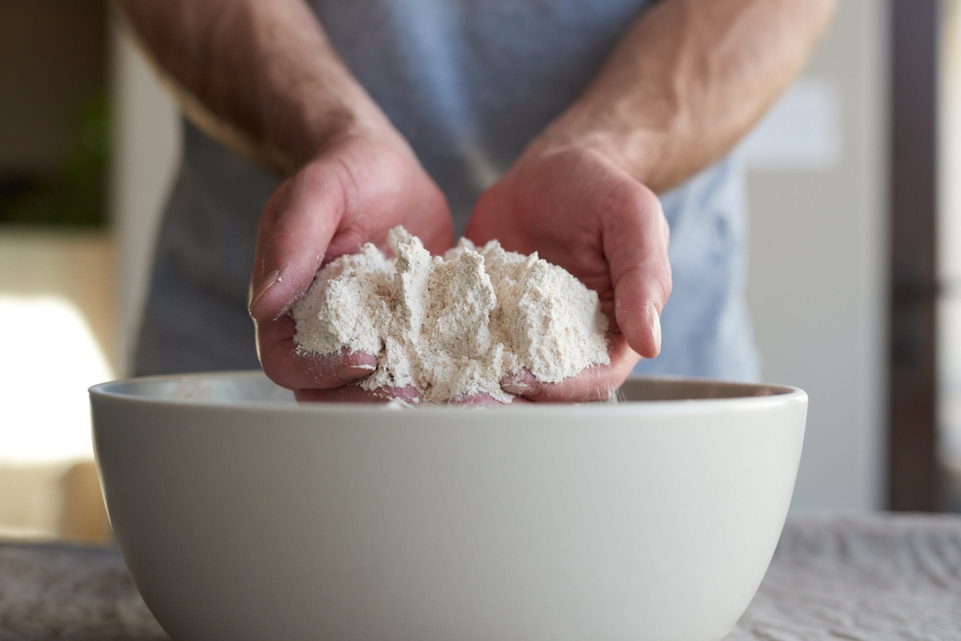 Cómo hornear en casa con harina recién molida