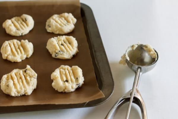 ¿Cuánto tiempo puede durar la masa para galletas en el refrigerador (hecha en casa o comprada en la tienda)?
