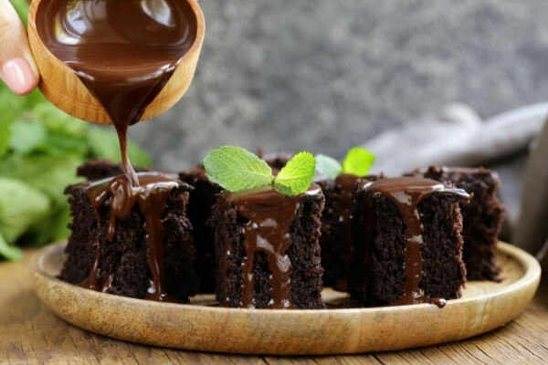 ¿Cuánto dura el pastel de chocolate (con preguntas frecuentes respondidas)