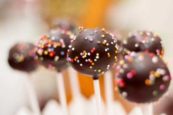 7 métodos que debes probar para humedecer un pastel seco después de hornearlo