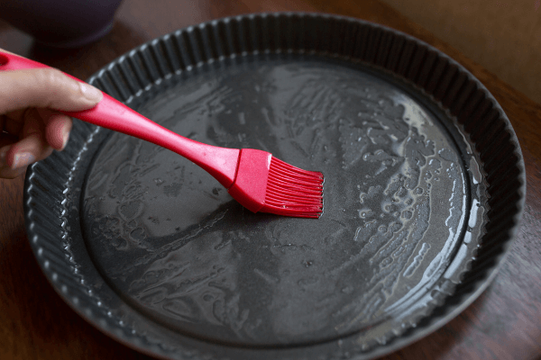 Cómo usar moldes de silicona para hornear (6 sencillos pasos)