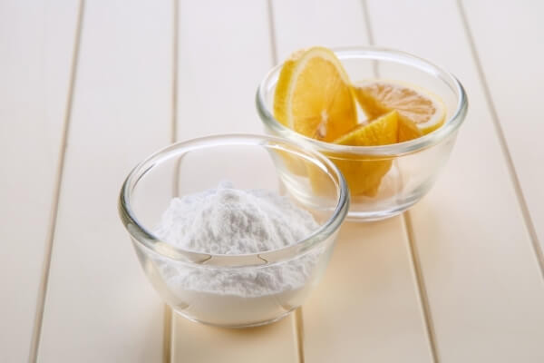 Cómo limpiar la base de silicona para hornear (4 métodos fáciles)