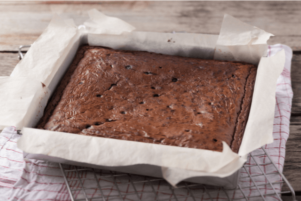 Cómo almacenar brownies y mantenerlos frescos (3 formas)