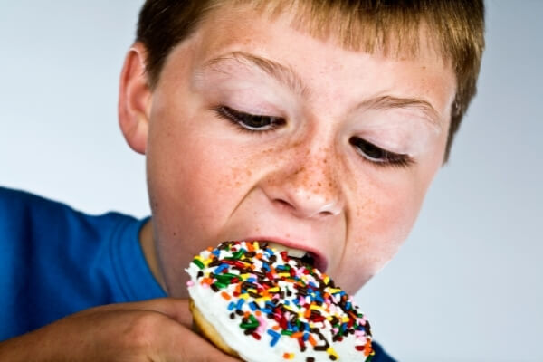 4 formas inteligentes de comer una magdalena correctamente (con consejos)