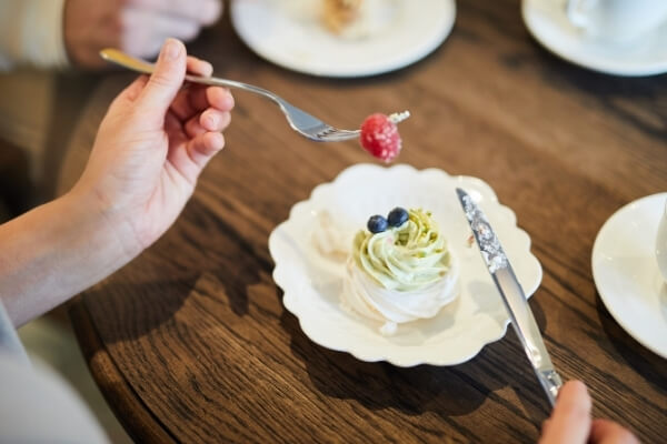 4 formas inteligentes de comer una magdalena correctamente (con consejos)