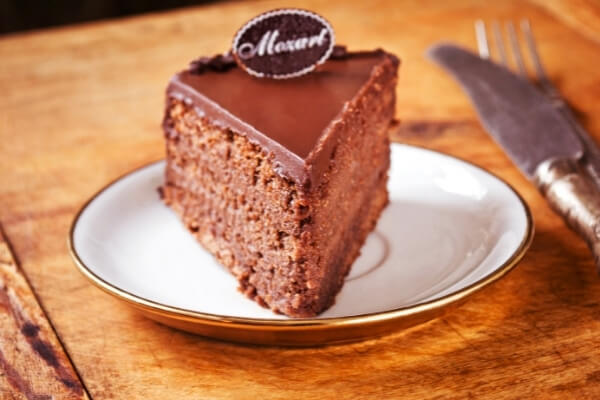 3 formas infalibles de mantener húmedos los pasteles después de hornearlos