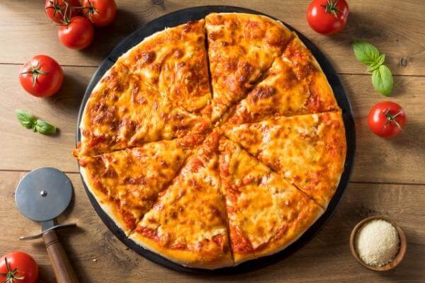 3 maneras fáciles de mantener caliente su pizza (con preguntas frecuentes respondidas)