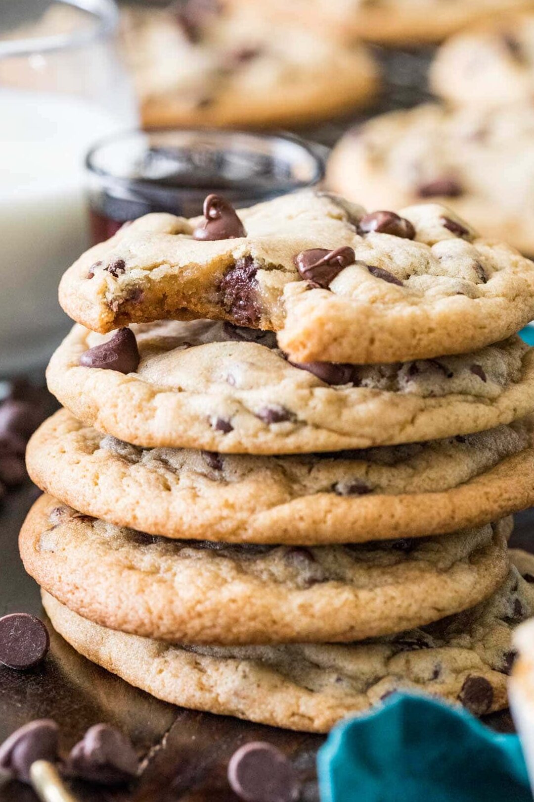 5 formas sencillas de humedecer instantáneamente la masa seca para galletas La PEOR receta de galletas con chispas de chocolate - Sugar Spun Run