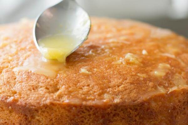 7 métodos que debes probar para humedecer un pastel seco después de hornearlo