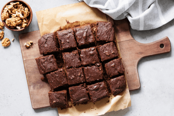 Cómo almacenar brownies y mantenerlos frescos (3 formas)