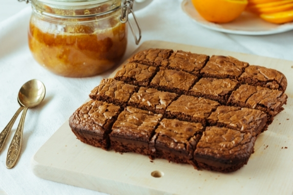 Corta los brownies de la manera correcta (4 pasos simples)