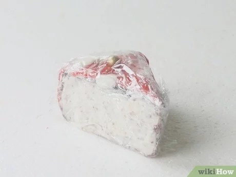 Cómo guardar un pastel de fondant: 9 pasos (con fotos) - wikiHow