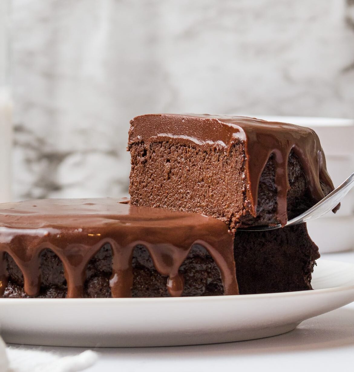 Cómo convertir la mezcla de brownie en un pastel (con solo 3 ingredientes) Pastel de chocolate saludable de 3 ingredientes