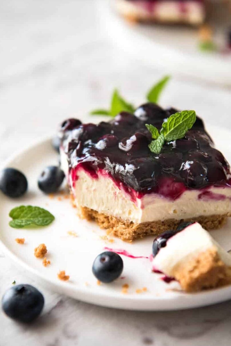 Barras de tarta de queso con arándanos - RecetaTin Eats