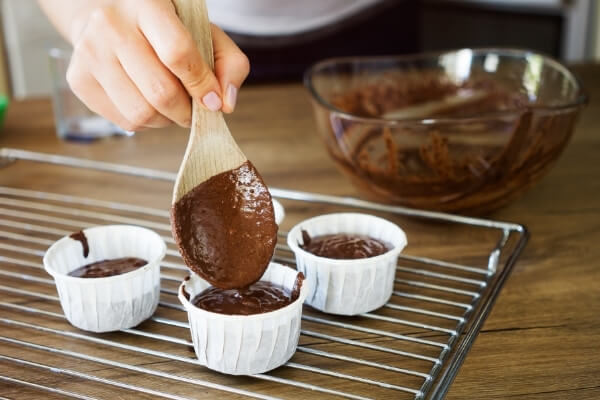 ¿Cuántas tazas de masa hay en una mezcla para pastel? (Respondido con preguntas frecuentes)
